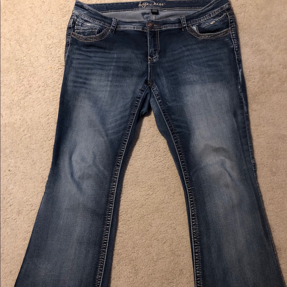 Arita Jeans. Size 18. Bootcut.